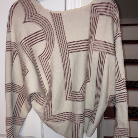 H&M Geometric Sweater - Picture 6 of 6
